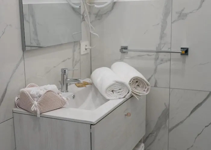 Renna's Bed & Breakfast 4*